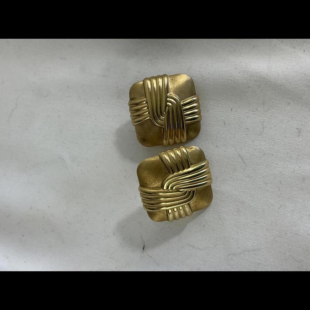 14k Vintage Gold Rope Design Earrings